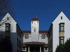 早稻田大学